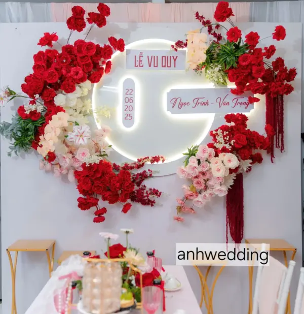 GIA TIÊN TONE ĐỎ HIỆN ĐẠI