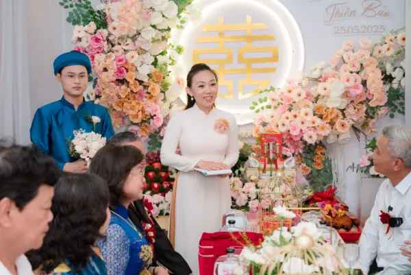 GIA TIÊN TONE VÀNG BE HIỆN ĐẠI - Hình ảnh 4
